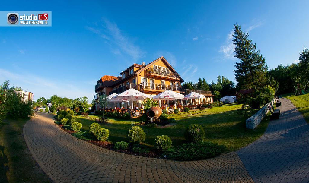 Hotel Sloneczny Brzeg Biskupiec  Rom bilde