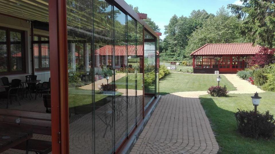 Hotel Sloneczny Brzeg Biskupiec  Eksteriør bilde